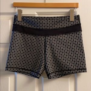 Lululemon short
